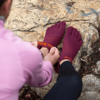 Șosete Injinji Run Lightweight No-Show Women MAHOGANY
