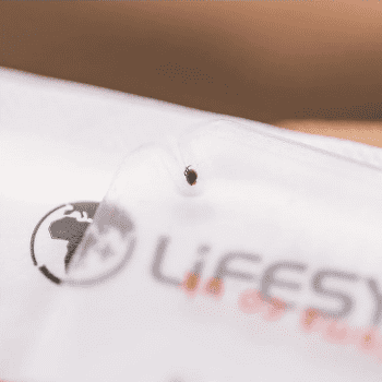 Pensetă Lifesystems Tick remover card