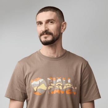 Tricou cu mânecă scurtă Fjällräven Multicolor Logo T-Shirt Men Ochre